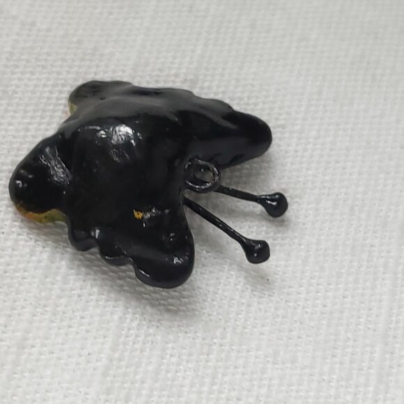 Really Beautiful Set of 2 Vintage Hand Painted Butterfly Pendants - Picture 4 of 12